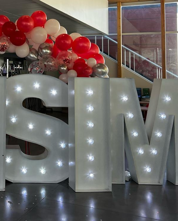 Photo of Cansim letters and balloons